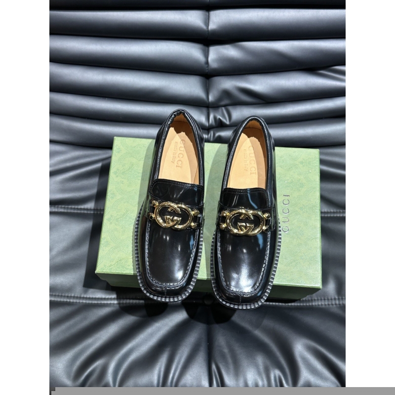 G*u*i leather shoes